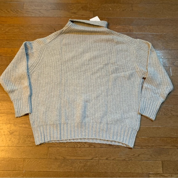 Womens American Eagle Knit Turtle Neck Sweater | L | Grey NEW!! - Picture 4 of 14